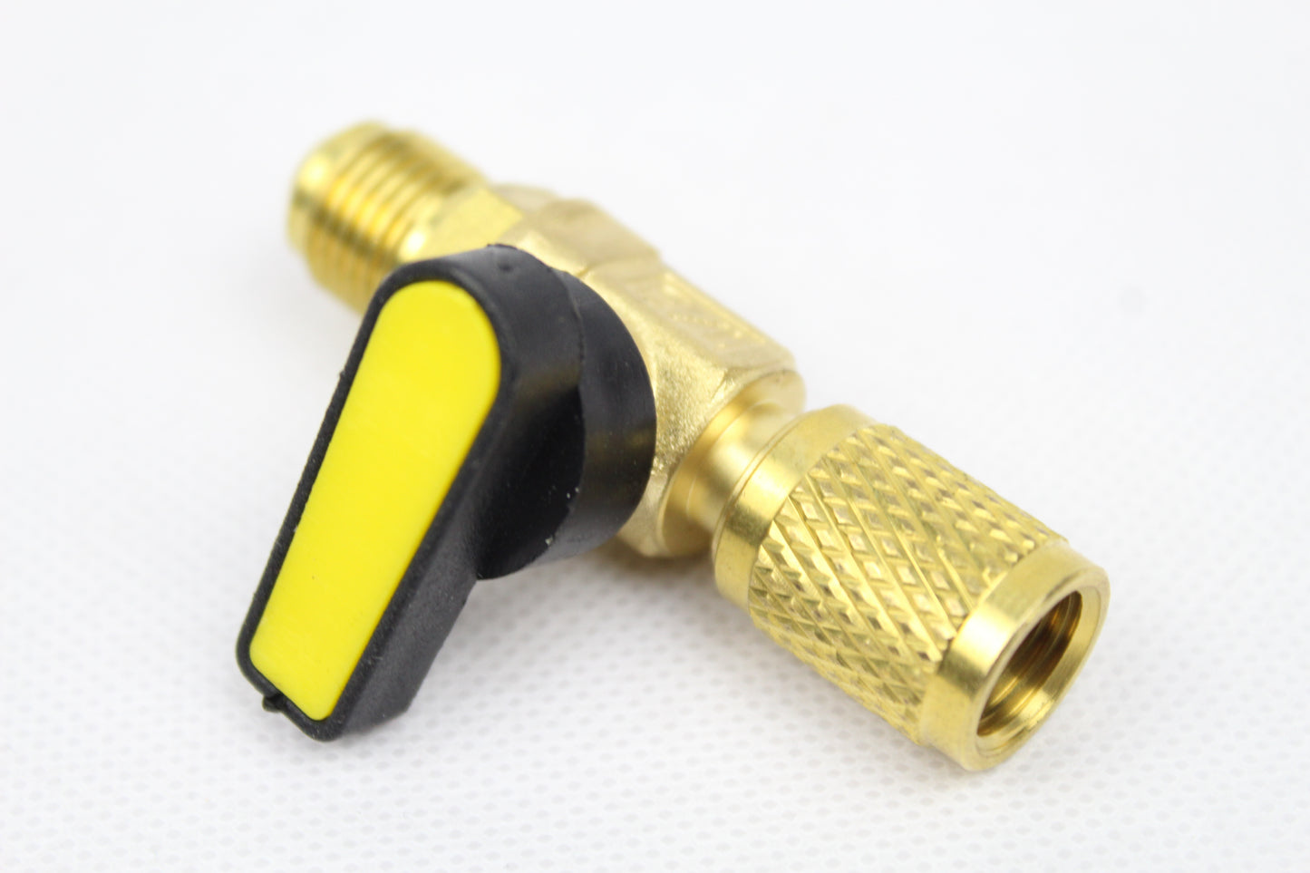 Adapter sa kugličnim ventilom