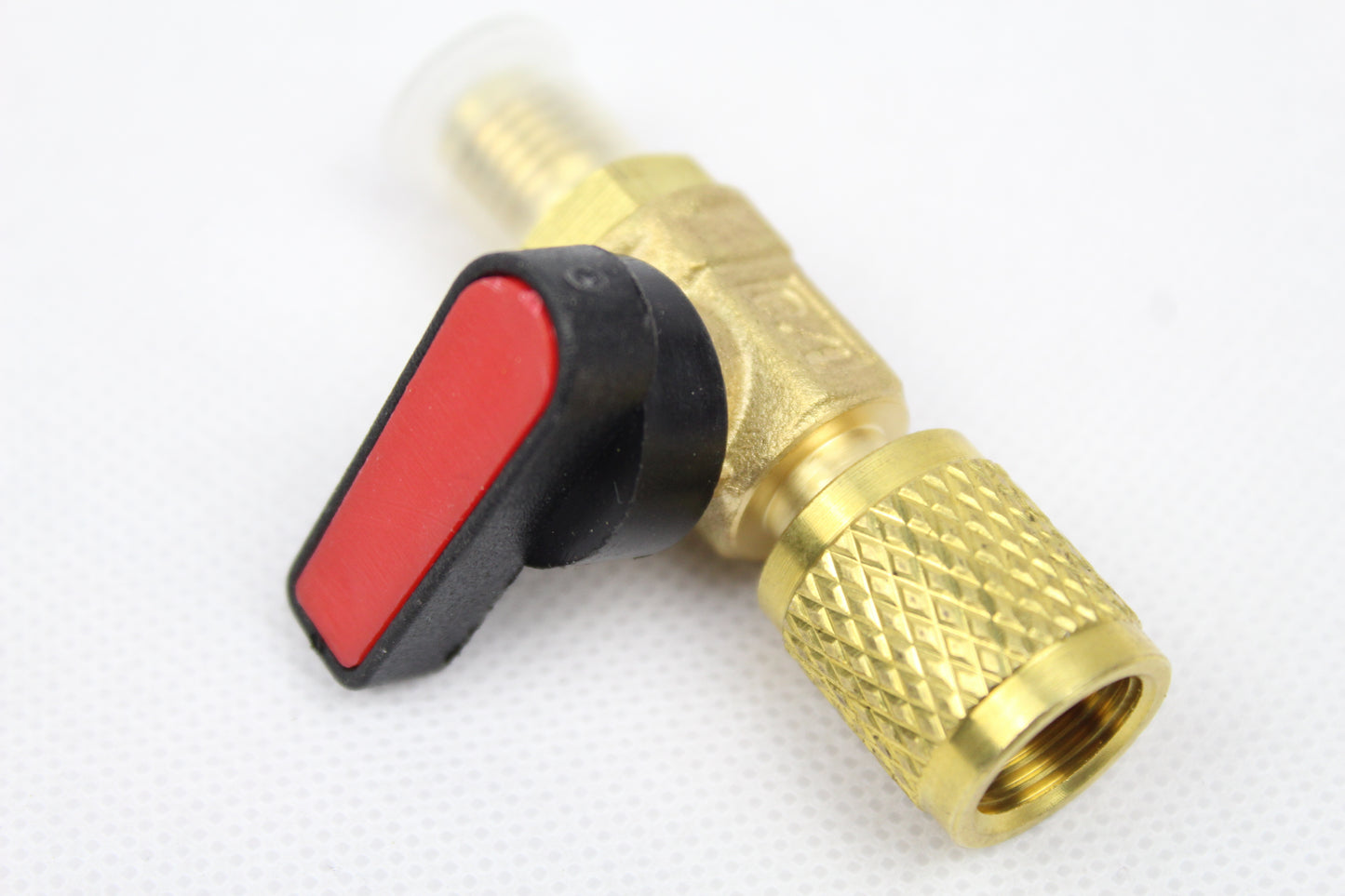 Adapter sa kugličnim ventilom